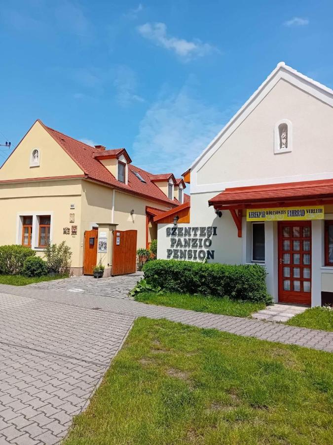 Bed and Breakfast Szentesi Panzio Fertőrákos Exteriér fotografie